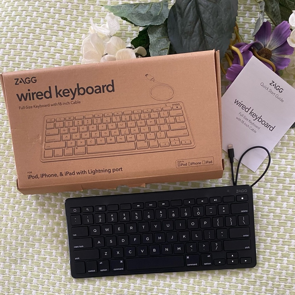 🌟ZAGG 18” Wired Keyboard🌟